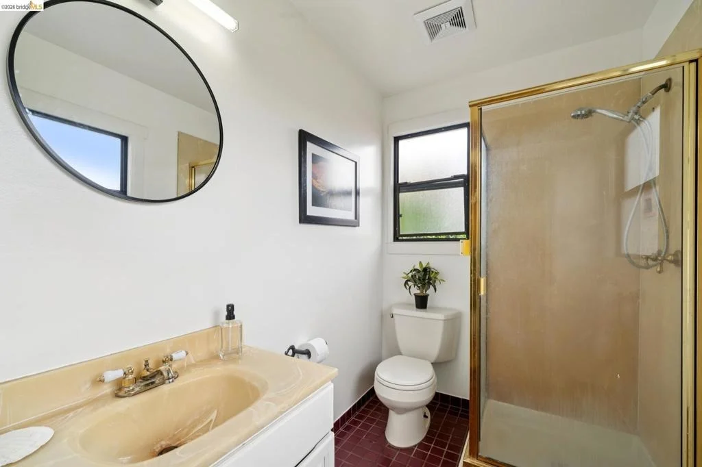 Photo of 892 Laurel Street
