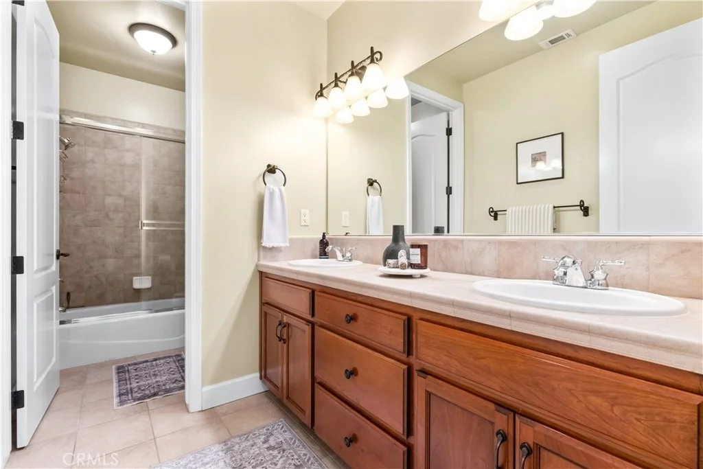 Photo of 843 Hacienda Circle