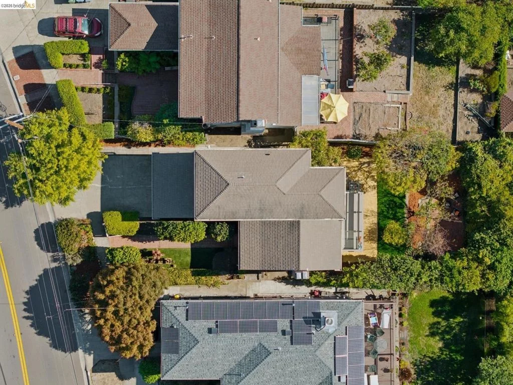 Photo of 752 Grizzly Peak Blvd