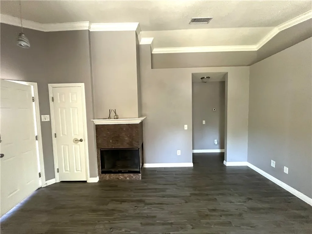 Photo of 39768 Oak Cliff