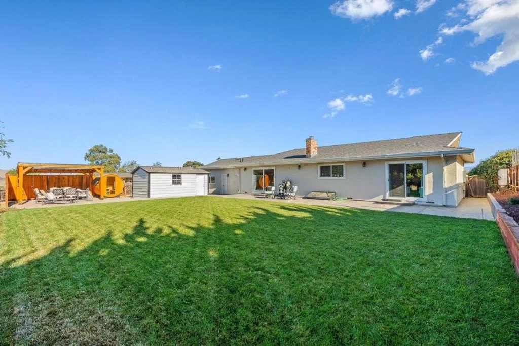 Photo of 296 River Road