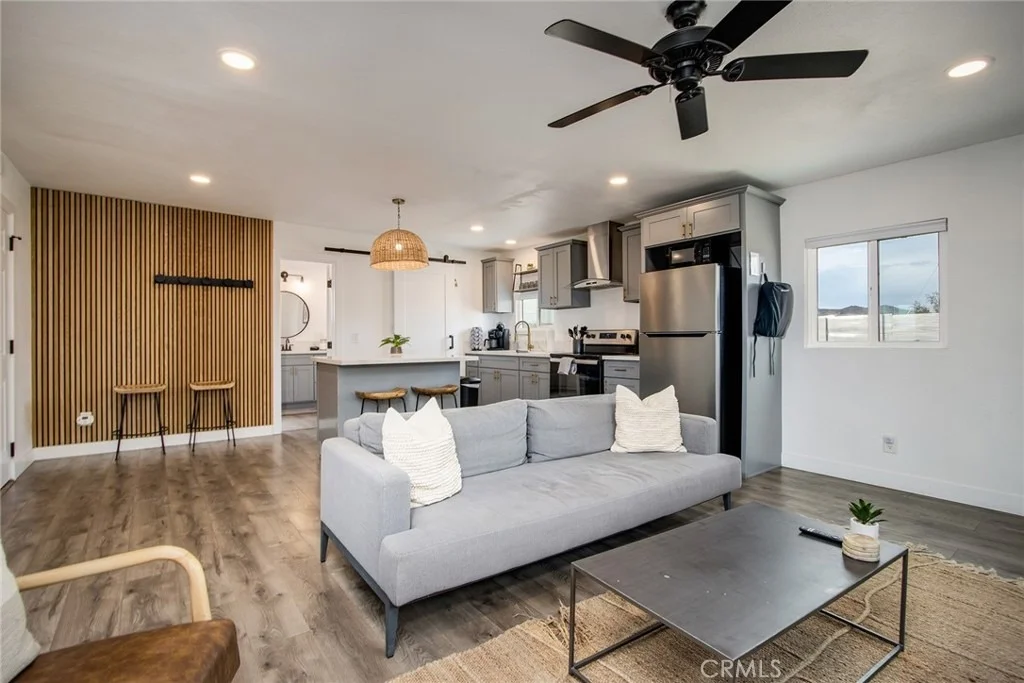 Photo of 877 Phillips Road