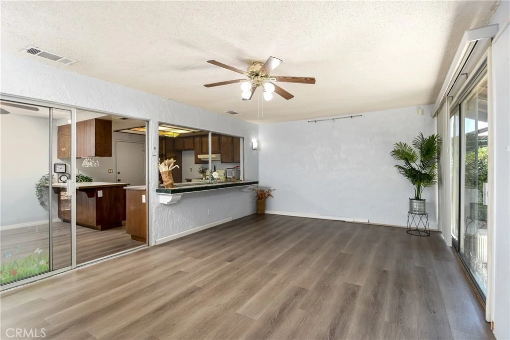 Photo of 2115 Flame Tree
