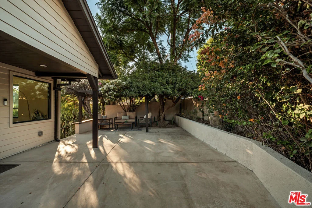 Photo of 579 Crane Boulevard