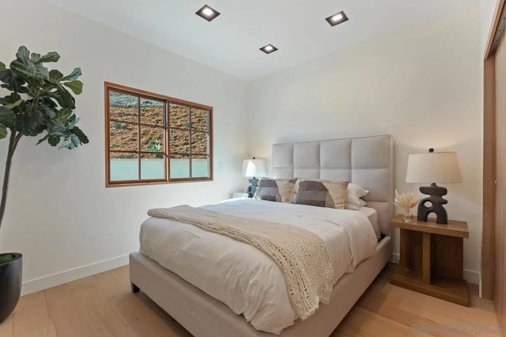 Photo of 5758 Las Palomas