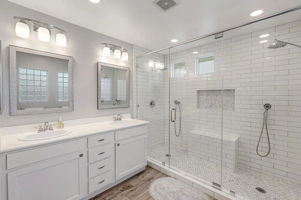 Photo of 32477 Silver Creek
