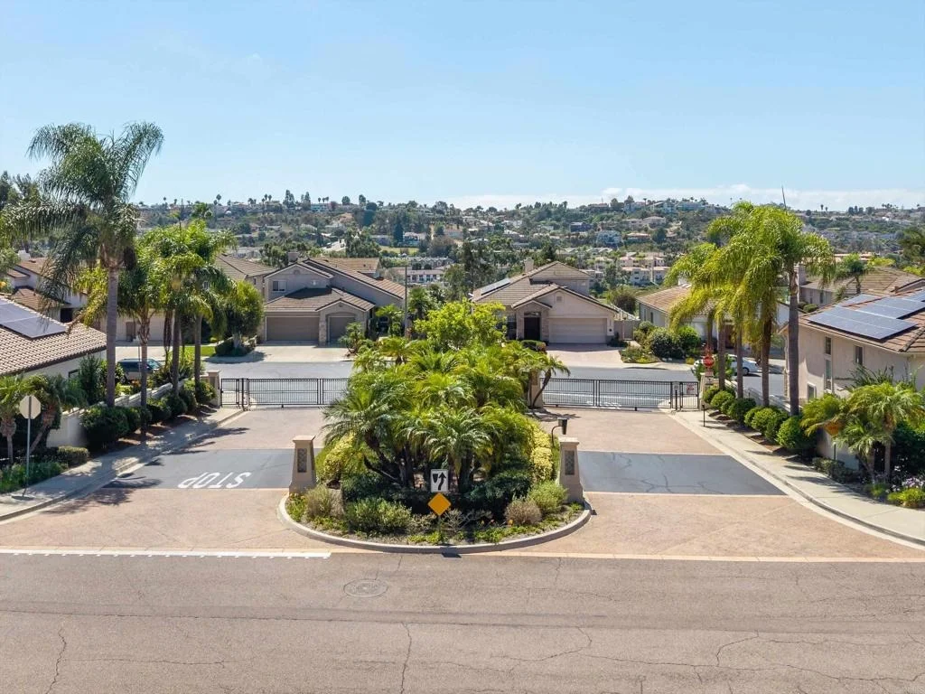 Photo of 2852 Avenida Valera