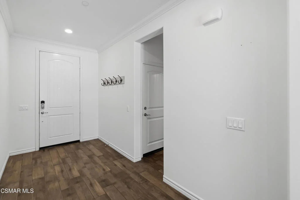 Photo of 585 Comet Avenue