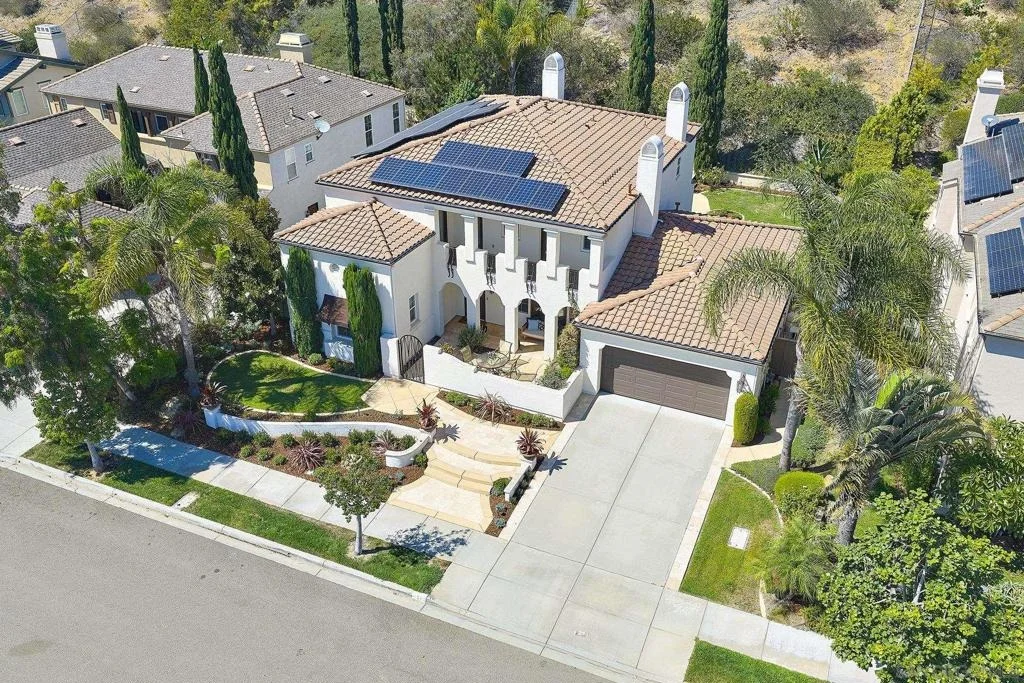 Photo of 7598 Circulo Sequoia