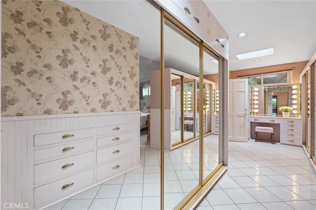 Photo of 1455 La Perla