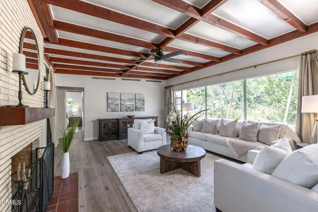 Photo of 890 Ridgeside Drive