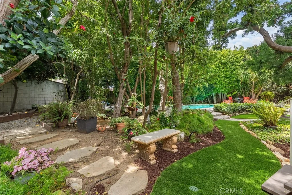 Photo of 1455 La Perla