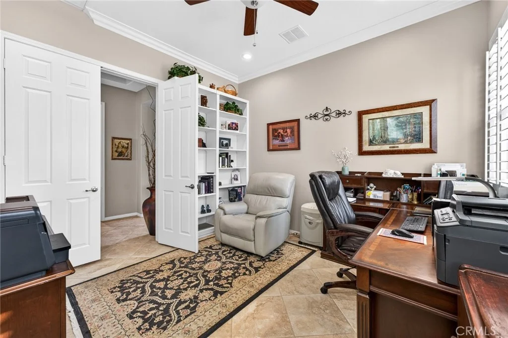 Photo of 370 Irvine