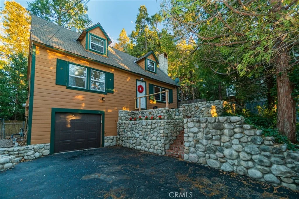 Photo of 627 Rose Lane