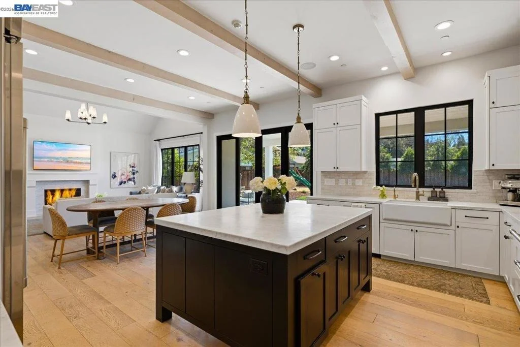 Photo of 3550 Vine St