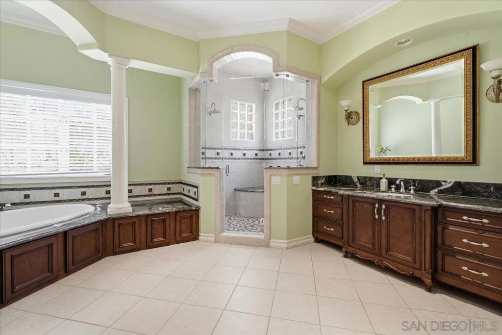 Photo of 6150 Avenida Alteras