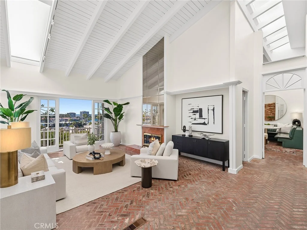 Photo of 2311 Cliff Drive