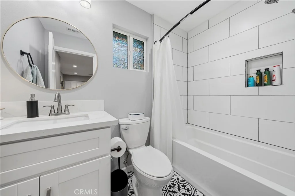Photo of 1650 Paraiso