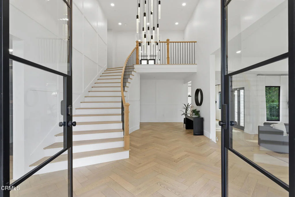 Photo of 550 Unique Lane