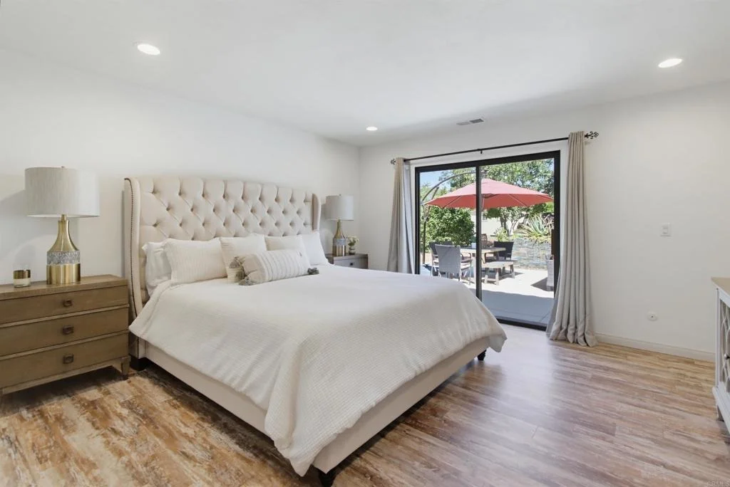 Photo of 4580 El Mirlo