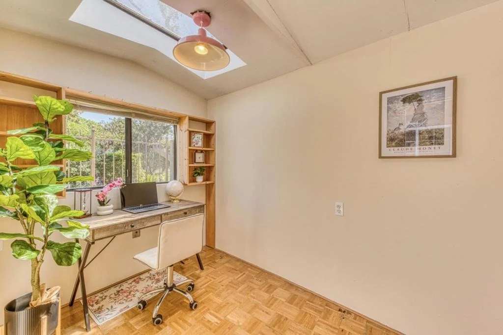Photo of 15460 Oak Hills Drive