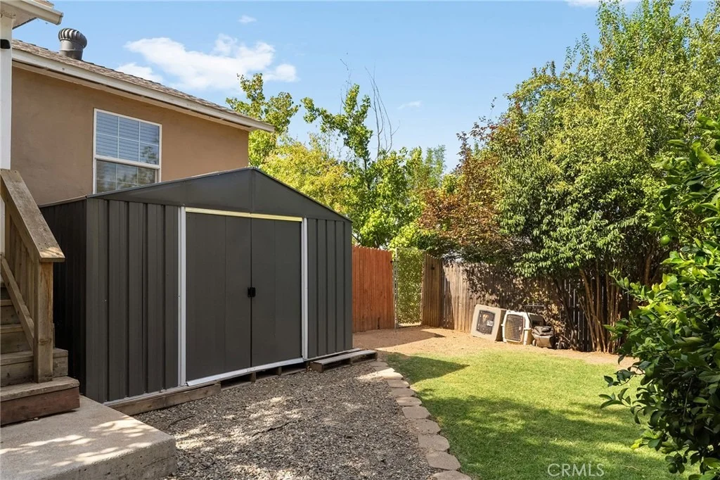 Photo of 15 Oak Park Way