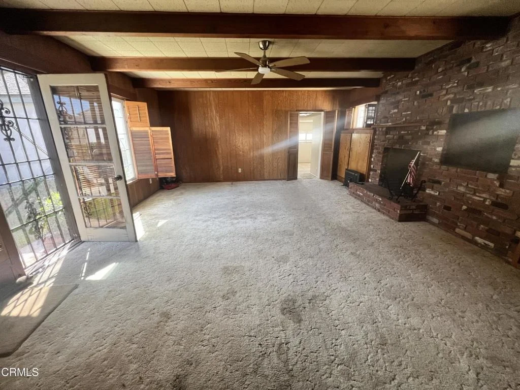 Photo of 1402 W Beverly Drive