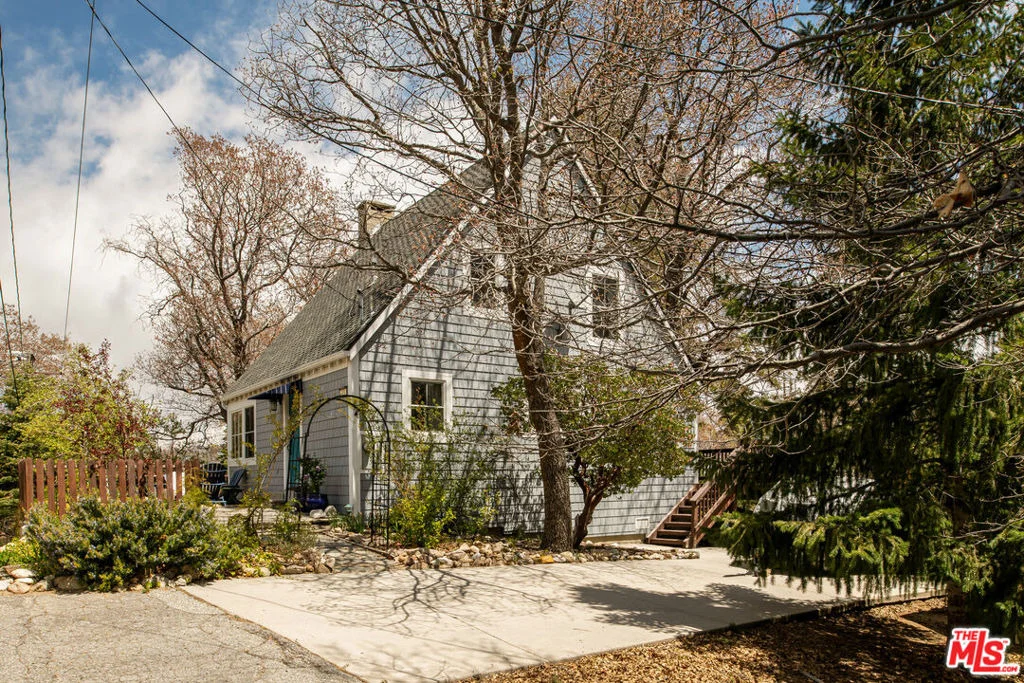 Photo of 419 Hemlock Drive