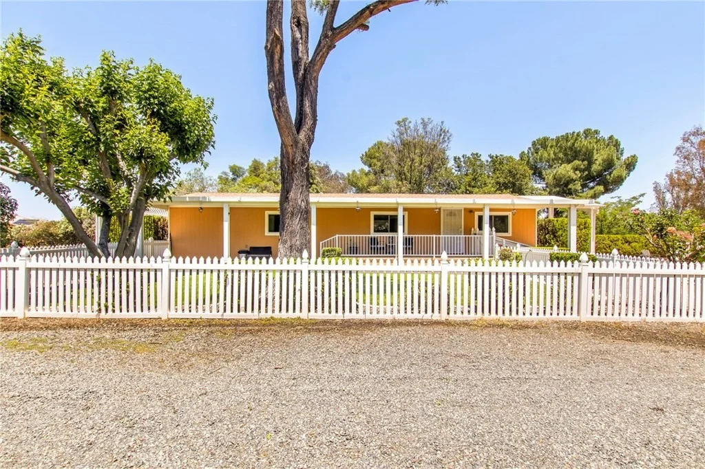 Photo of 31095 Saddleback Lane