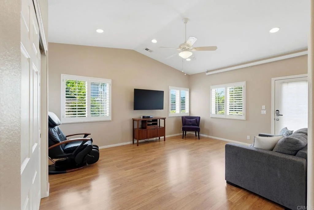 Photo of 3121 Via Valesco