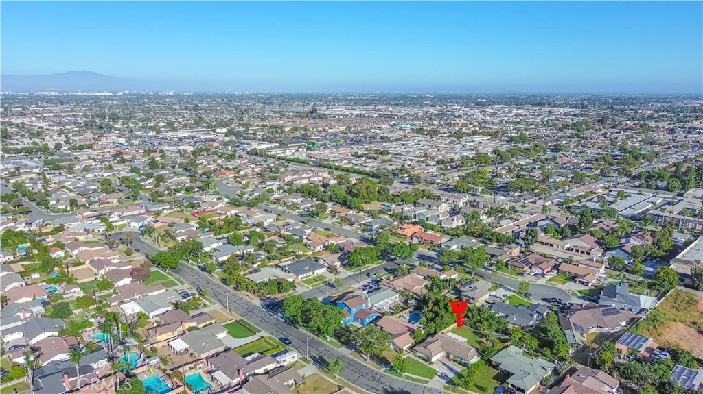 Photo of 3156 W Teranimar