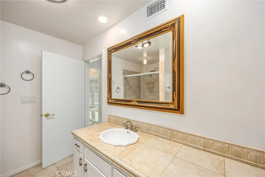 Photo of 2130 Archdale