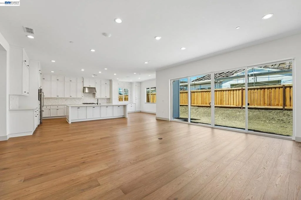 Photo of 427 Trellis Way