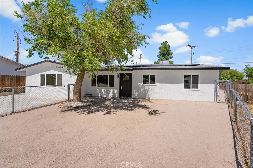 Photo of 15992 Lawrence Drive