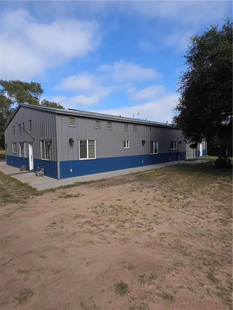 Photo of 1116 1120 Rolling Oaks Drive