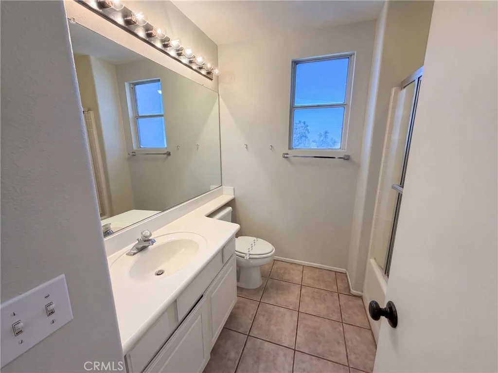 Photo of 33825 Glenoaks