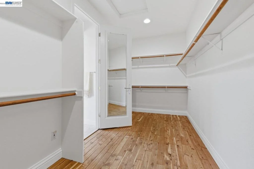 Photo of 48564 Avalon Heights Ter