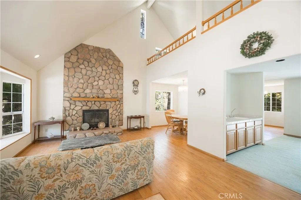 Photo of 499 Bel Air Drive