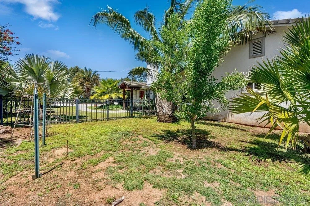 Photo of 411 Leclair