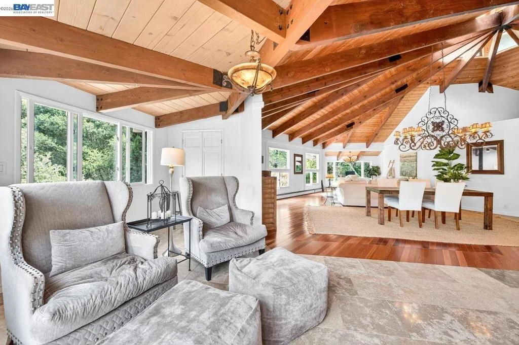 Photo of 35655 Palomares Rd