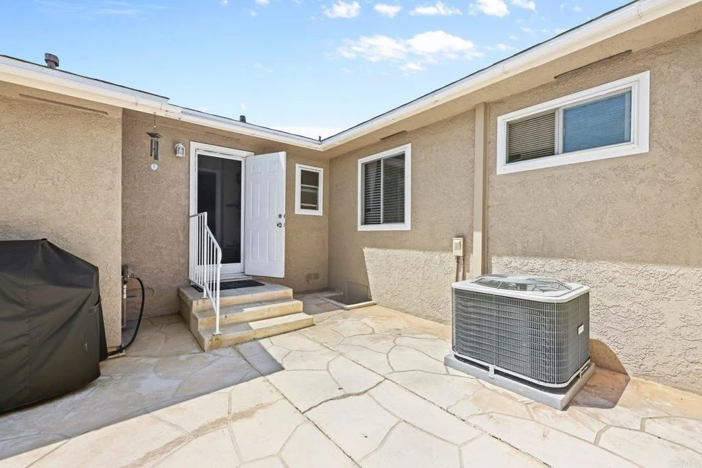 Photo of 725 5th Avenue