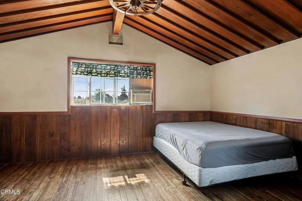 Photo of 405 W Beverly Drive