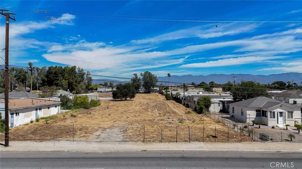 Photo of 17630 Foothill Boulevard