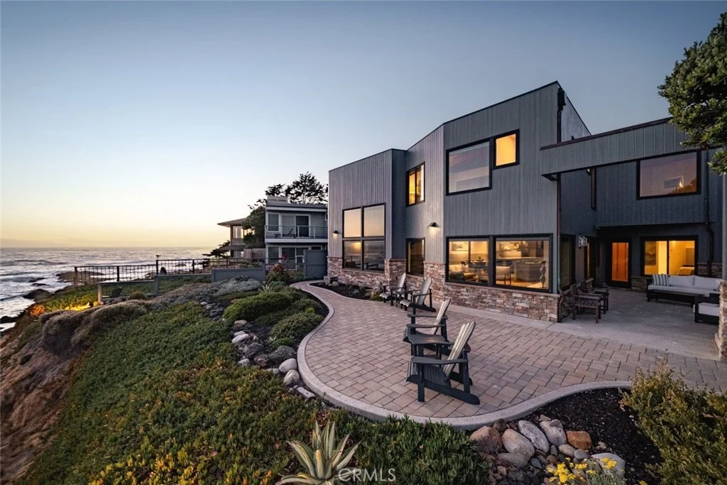 Photo of 2375 Sherwood