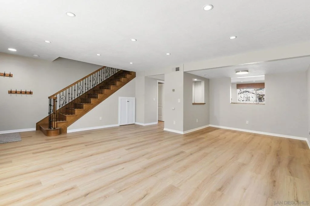 Photo of Unit B at 835 E Ave