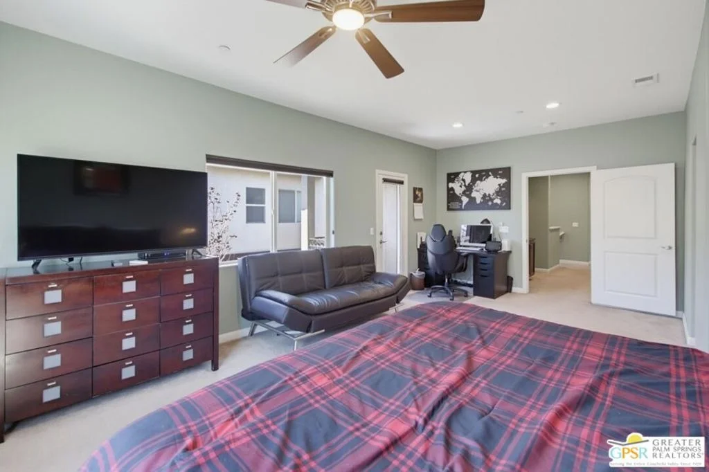 Photo of 8941 N Magnolia Avenue