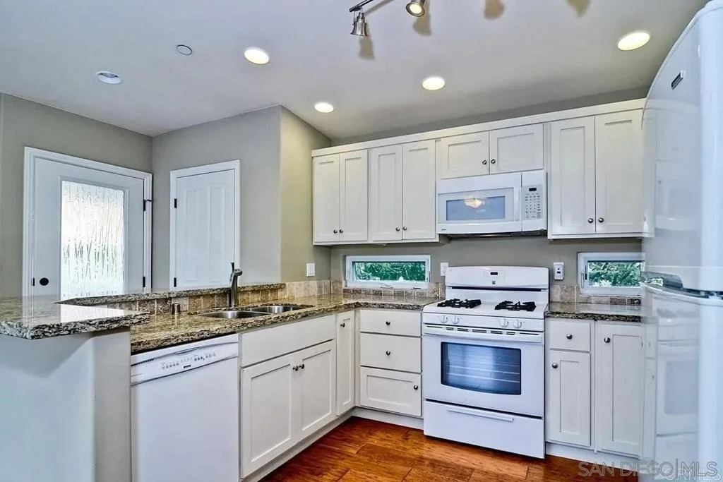 Photo of 2677 Jefferson St