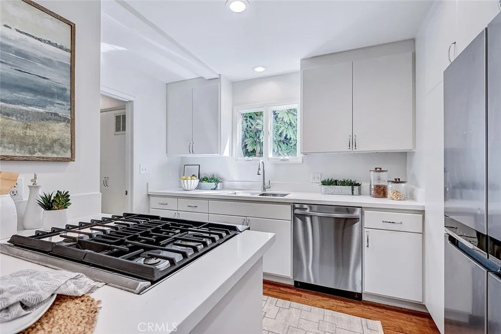 Photo of 2328 Beach Avenue