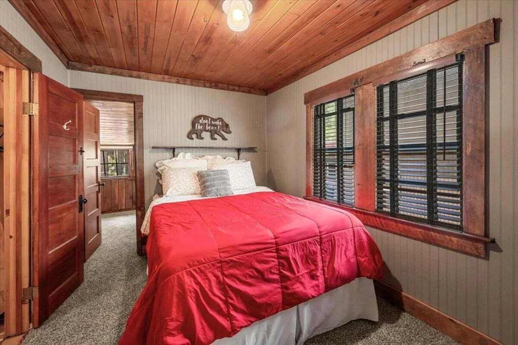 Photo of 39253 Mohawk Drive