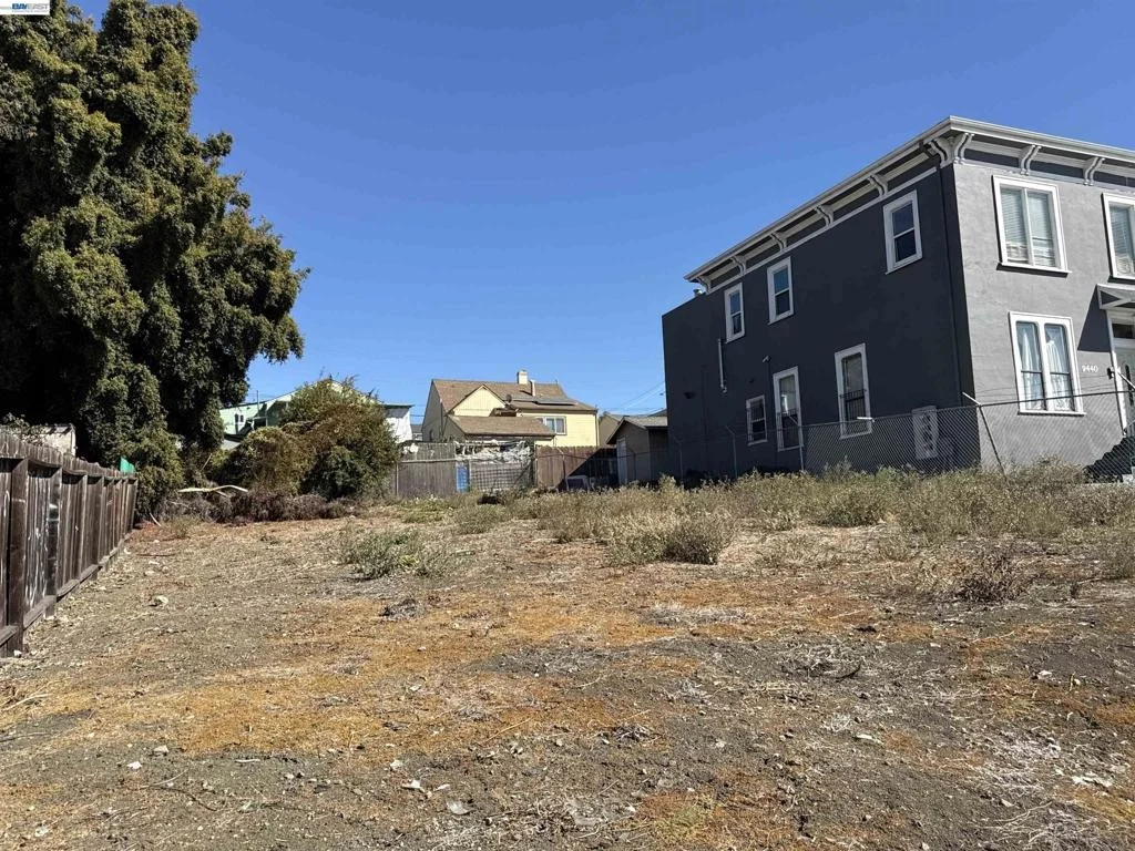 Photo of 9430 Macarthur Blvd